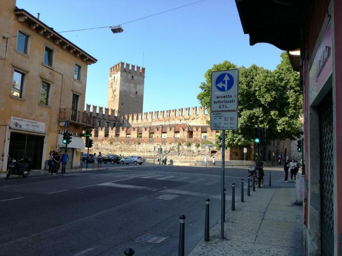 Verona Relais + Private Parking Buitenkant foto